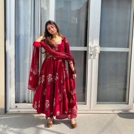 gown three piece