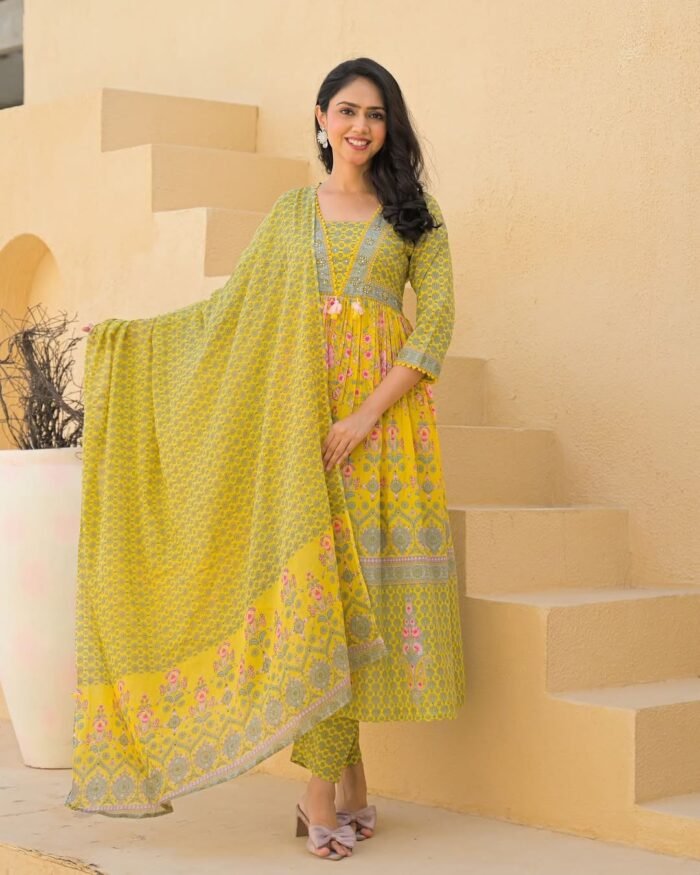 gown three piece