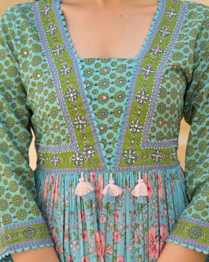 gown three piece