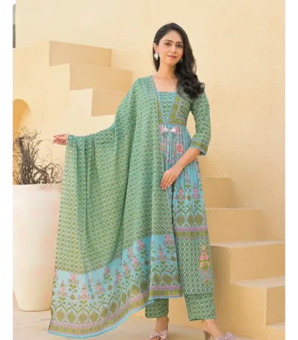 gown three piece